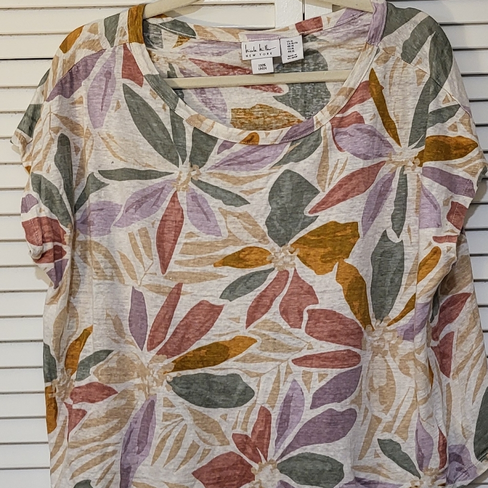 Multicolor Floral Short Sleeve Cropped Top
